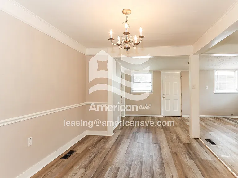 1443744_005_dining_room_5.jpg