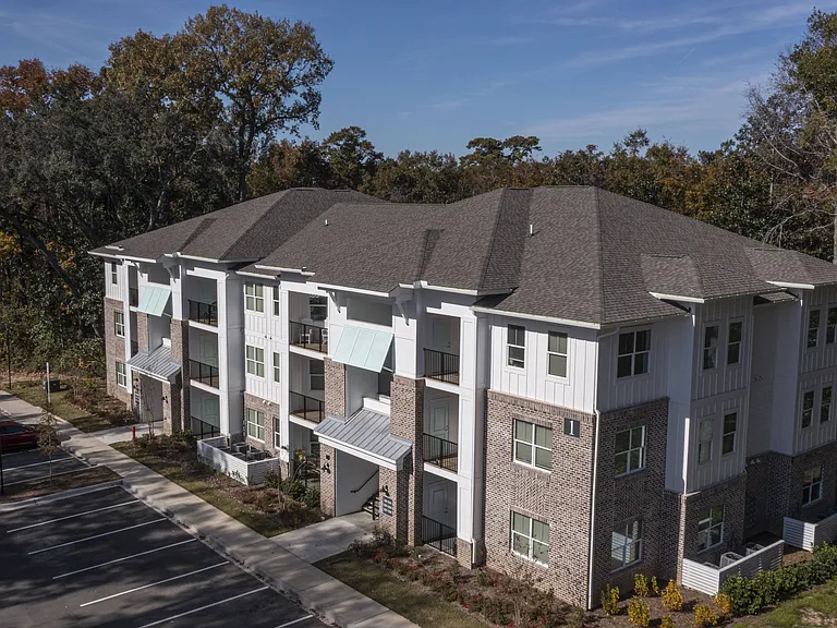 Park Circle Village Apartments — Photo 24