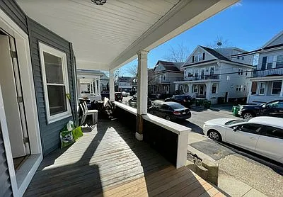 4 bed, 9999 sqft, $6,066 — Photo 1