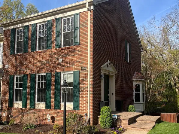 6556 Kelsey Point Cir, Alexandria, VA 22315