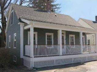 36 Pearse Ave, Bristol, RI 02809