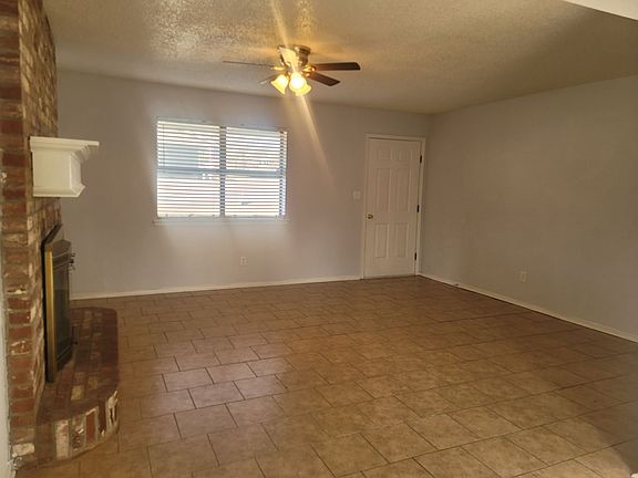 5th image of 2406 Taft St