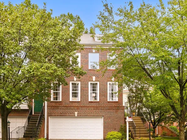 4741 Thornbury Dr, Fairfax, VA 22030