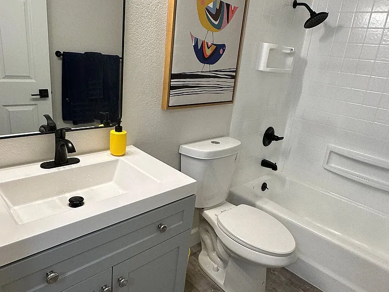 North Star Apartments - Beautiful Remodeled Apartments — Photo 9