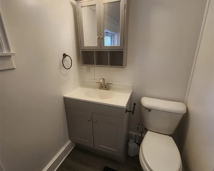 524 State St #5 — Photo 5