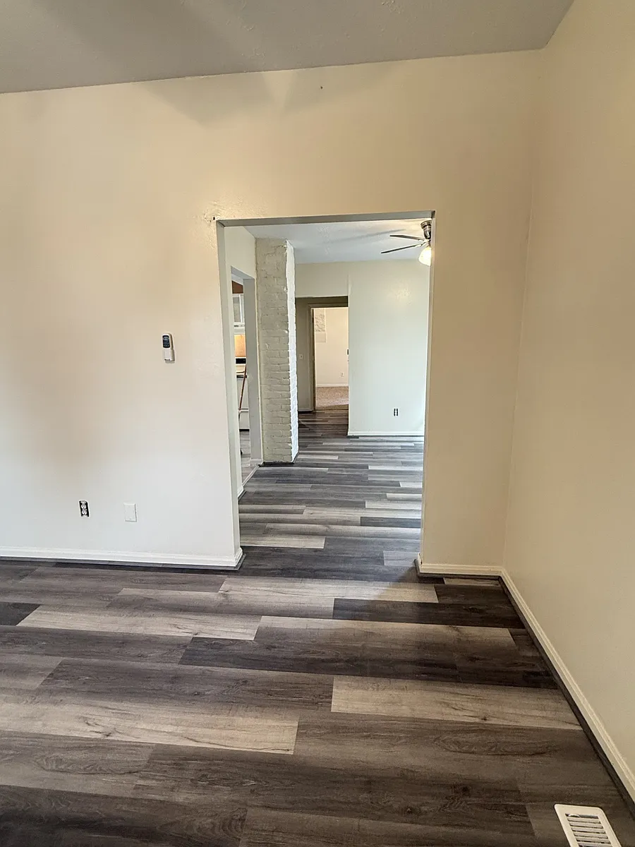 Building Photo - 1645 Oak St #1645