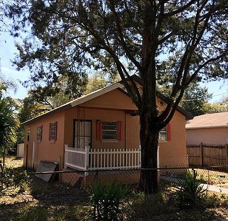 2nd image of 3205 E Louisiana Ave