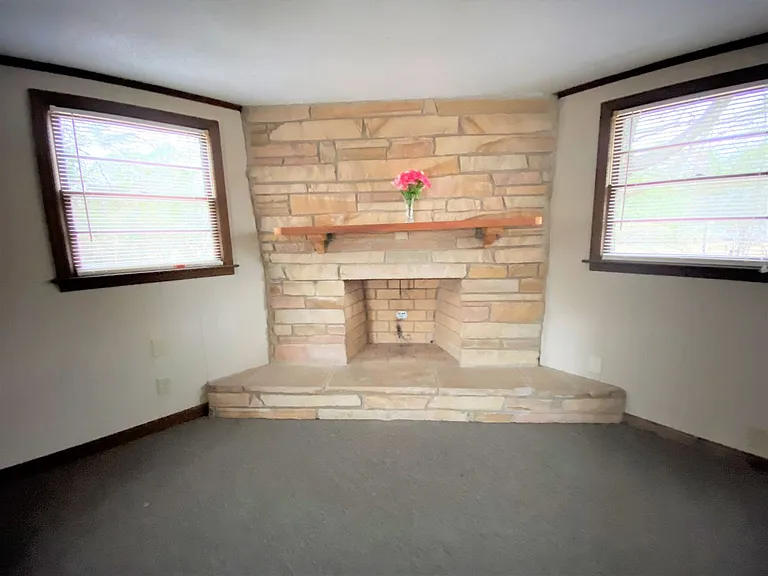 111 Waldrop Rd — Photo 5