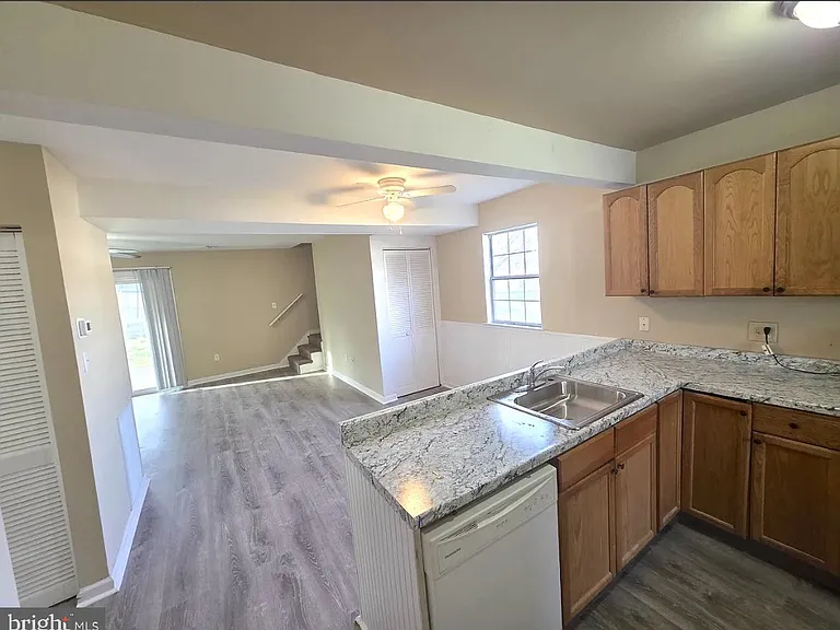 525 Blackbird Dr — Photo 4