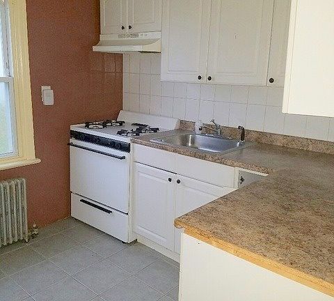5th image of 15 Dekoven St