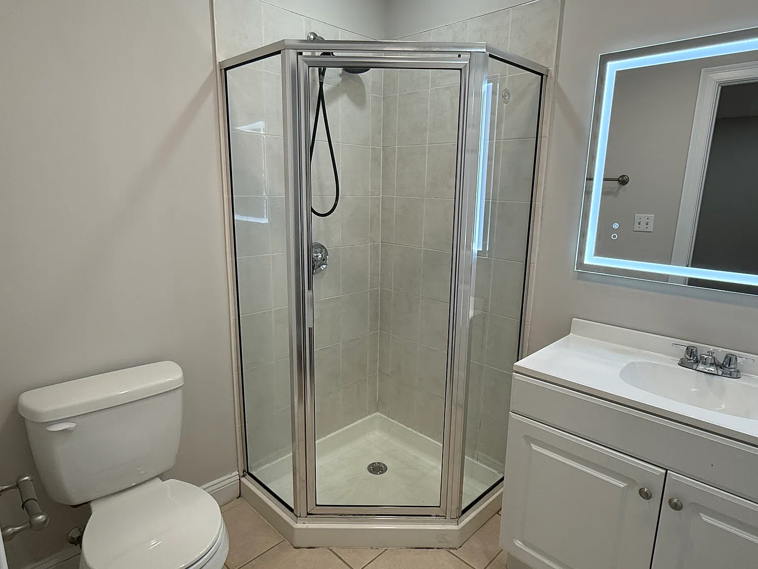 3 bed, 1087 sqft, $3,600 — Photo 1