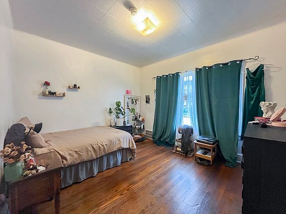 3rd image of 2453 N Oakland Ave #2453