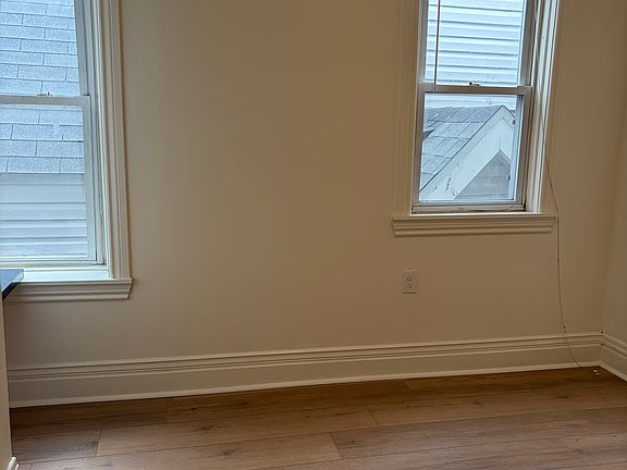 5th image of 714 Summerlea St APT 6