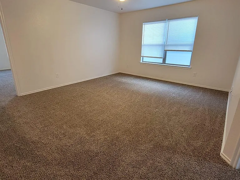 2726 Skyview Crest Ct — Photo 16