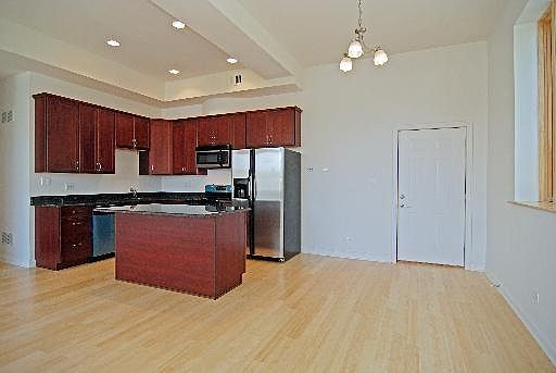 1st image of 3377 N Kedvale Ave APT 3