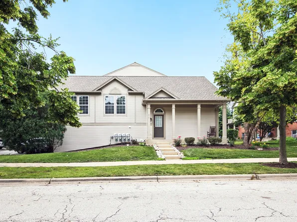 518 Conservatory Ln, Aurora, IL 60502