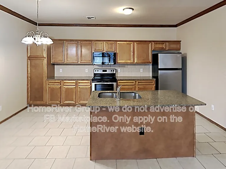 11005 SW 5th St — Photo 6
