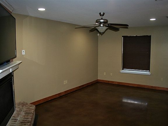 2nd image of 1101 Weston Ct