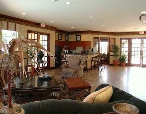 4th image of 5055 Wiles Road #302