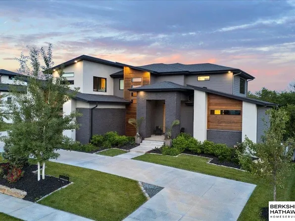 3543 S 210th Ave, Elkhorn, NE 68022