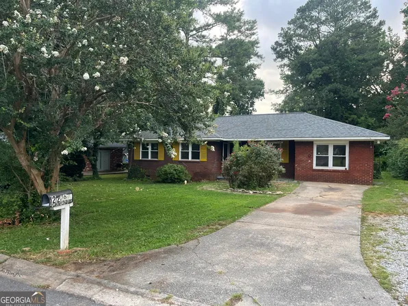2226 Lynn Dr SW, Kennesaw, GA 30060