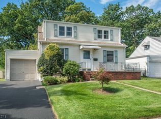 9-10 Malcolm Ter, Fair Lawn Boro, NJ 07410