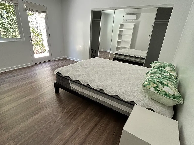 511 Rialto Ave #1 — Photo 4