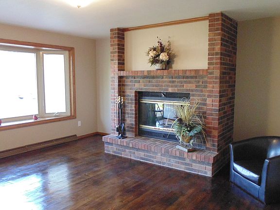 4th image of 1184 Bonnie Dr