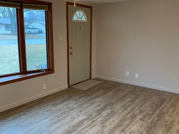 3rd image of 57 Hanson Dr