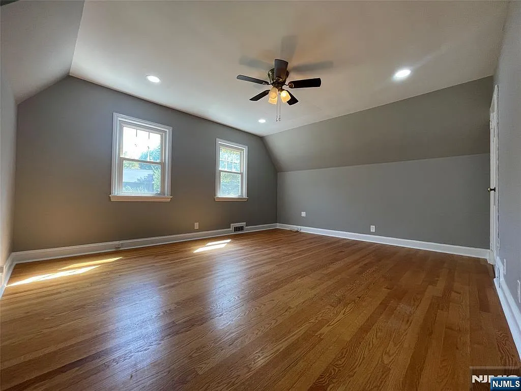 2 bed, 2.0 bath, $4,100 — Photo 4