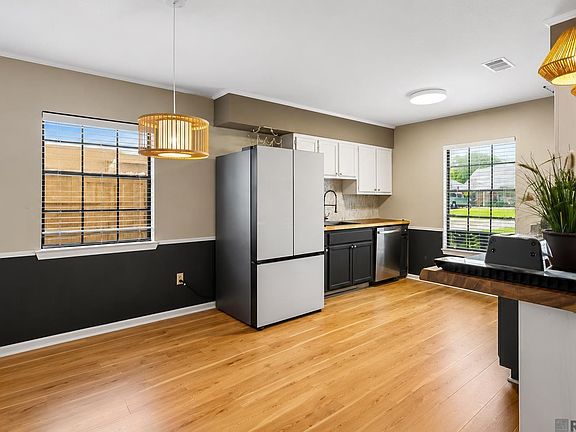5th image of 8451 Marcel Ave