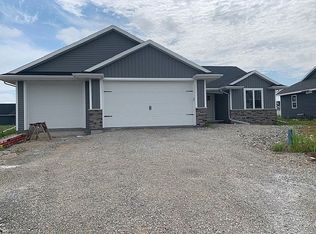 N9342 Varsity Ln, Appleton, WI 54915