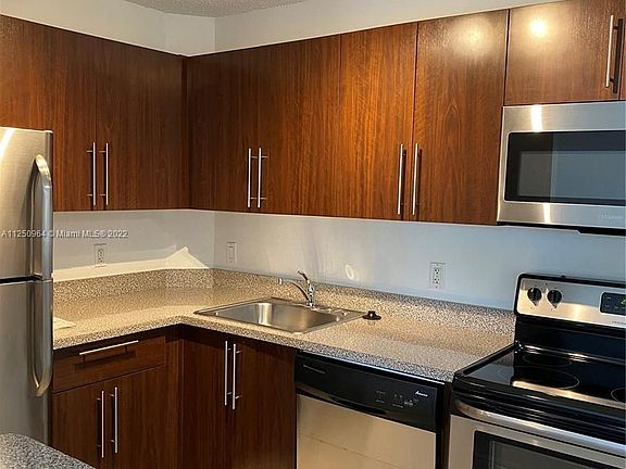 3rd image of 10717 Cleary Blvd APT 204
