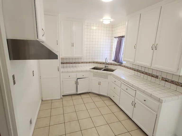 8332 La Villa St #8332 — Photo 10