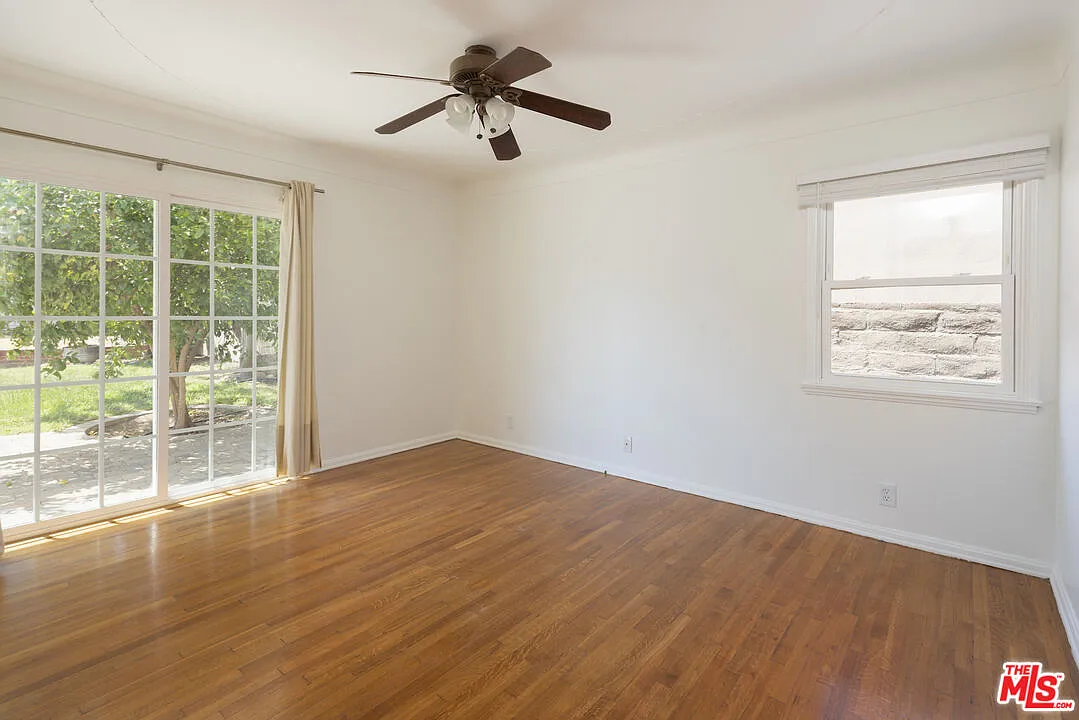 2 bed, 1.0 bath, 959 sqft, $3,950 — Photo 3