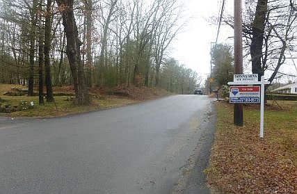 2nd image of 150 Lapham Farm Rd