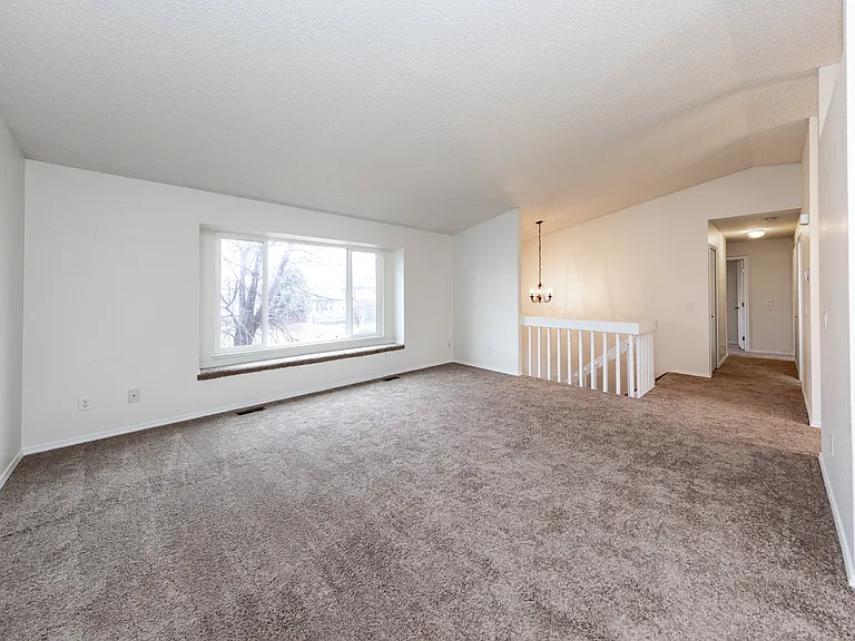 5160 Alton Dr — Photo 3