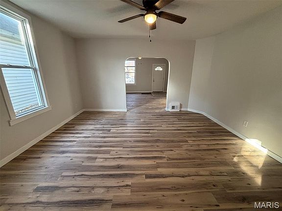 4th image of 2317 Chestnut St