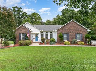 227 Wiggins Rd, Mooresville, NC 28115