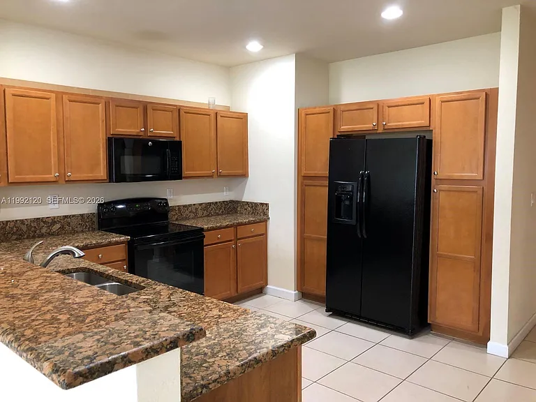 17000 SW 90th Ter — Photo 31