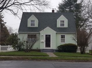 817 Milford Point Rd, Milford, CT 06460