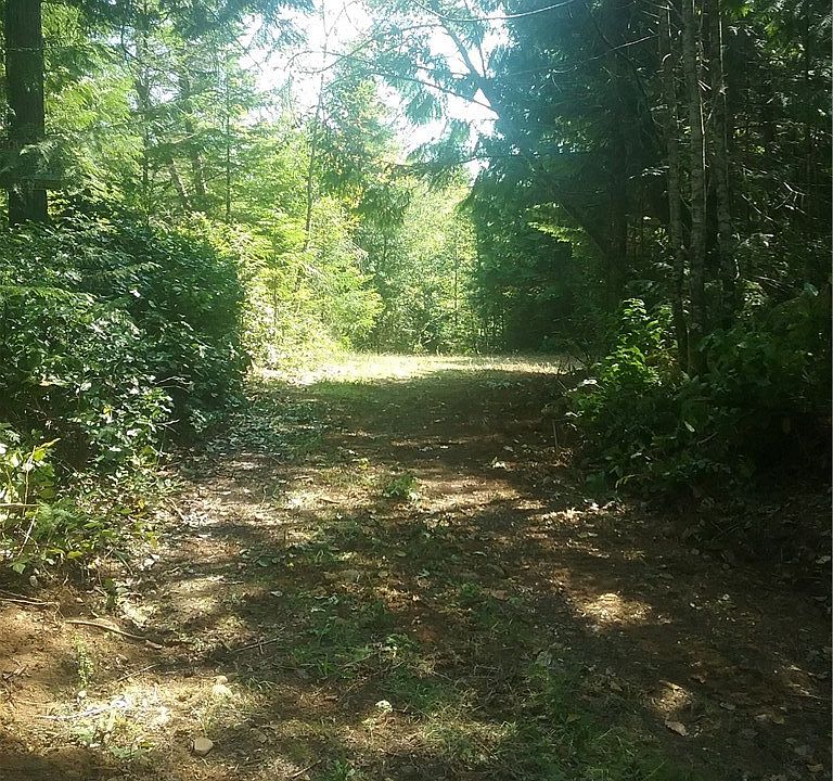 1st image of 394 Woodpecker Dr