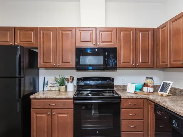 Verde at Howard Square West