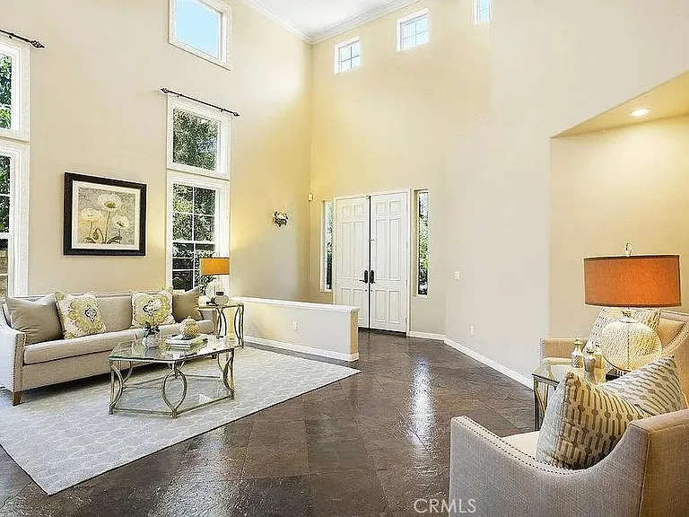 948 Ellesmere Way — Photo 6