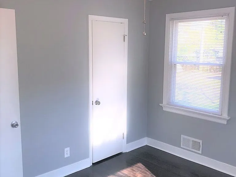 1406 Little John Rd — Photo 30