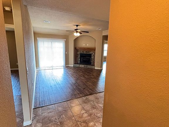 4th image of 4111 W Mahogany Dr