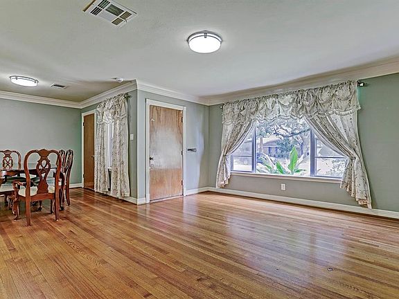 3rd image of 6031 Moonmist Dr