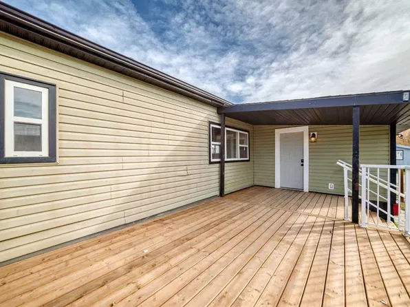 407 Kanell Dr NE, High River, AB T1V 1J6