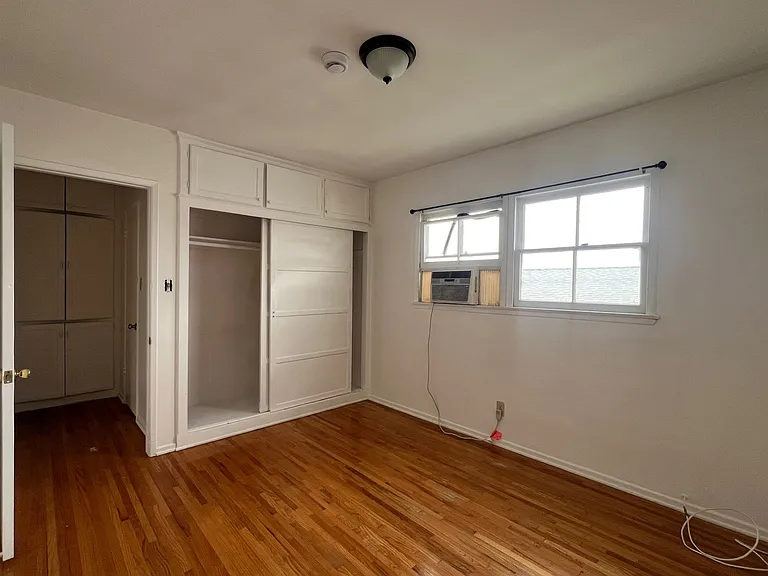 873 N Hoover St #1/2 — Photo 10