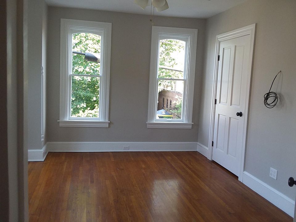 2nd image of 120 Filbert St